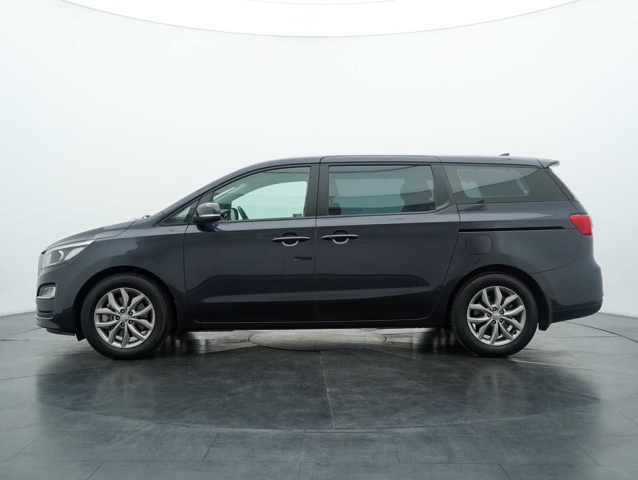 terpakai 2019 Kia Carnival YP 2.2