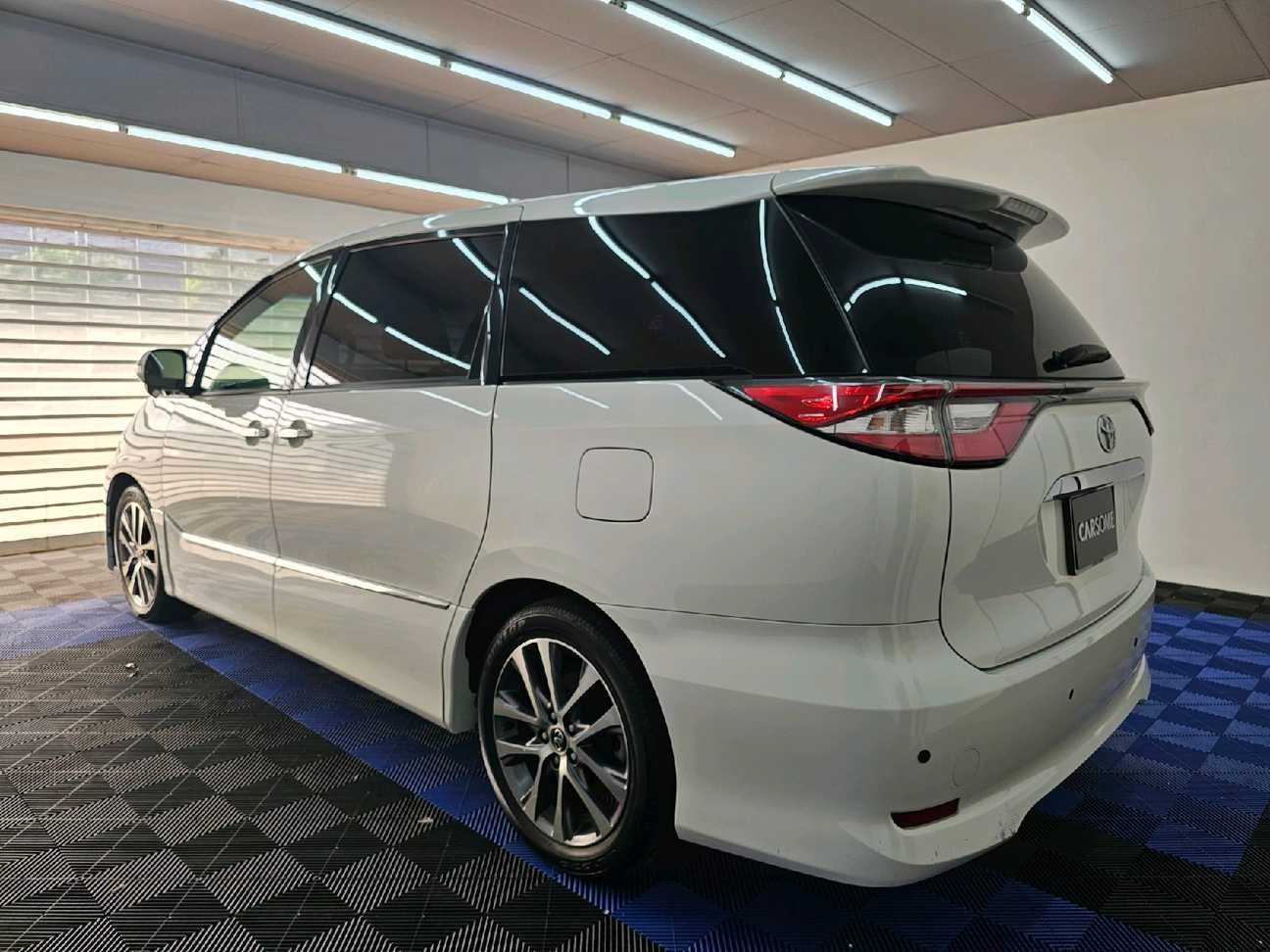 used 2016 Toyota Estima Aeras Premium 2.4