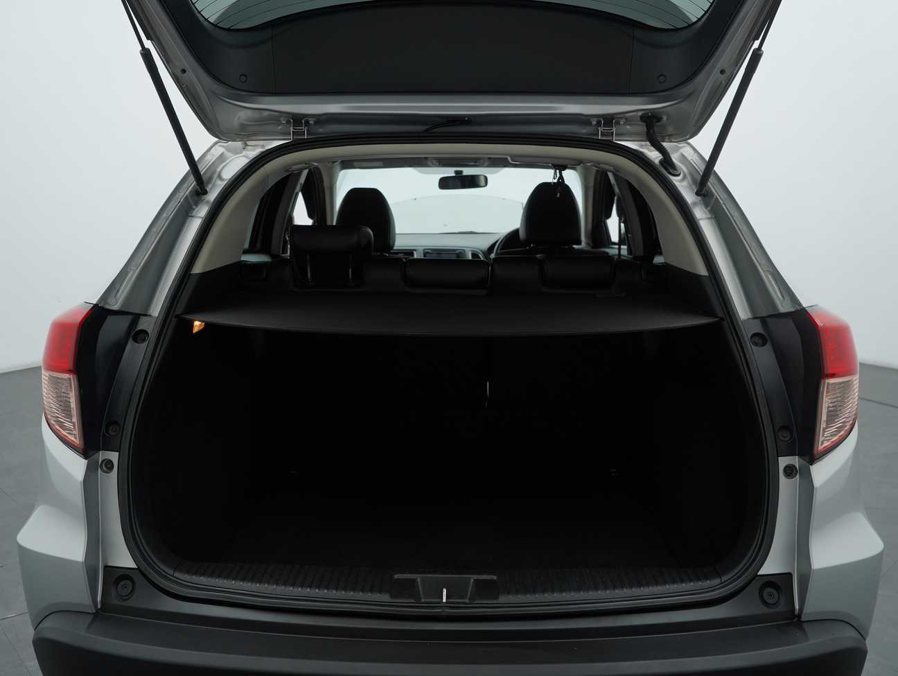 terpakai 2015 Honda HR-V V 1.8