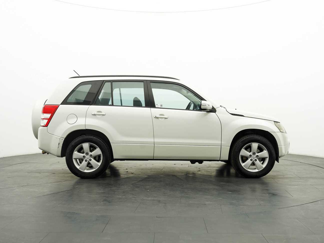 used 2010 Suzuki Grand Vitara  2.0