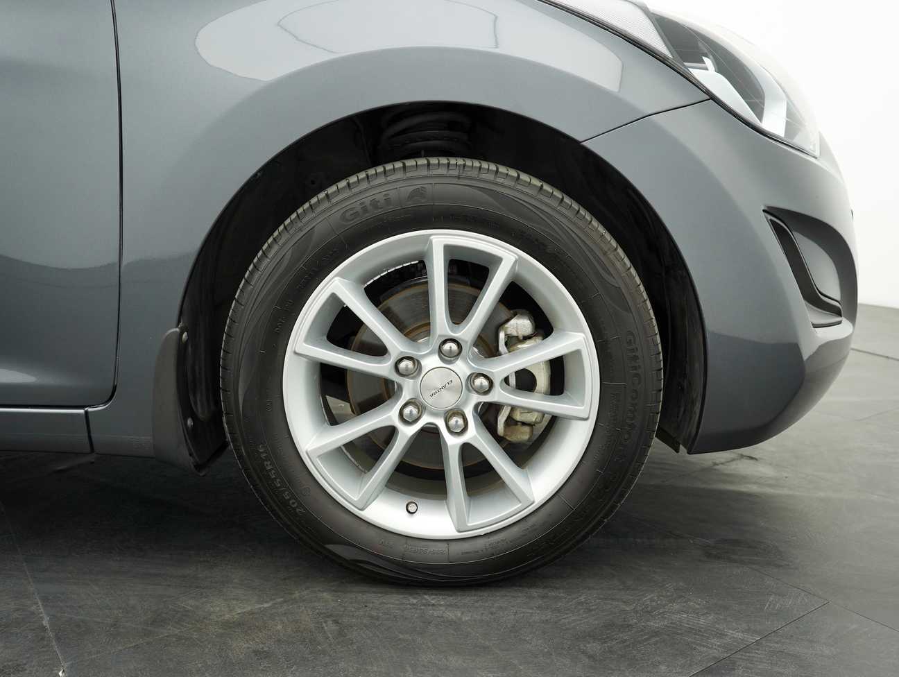 terpakai 2015 Hyundai Elantra Premium 1.6