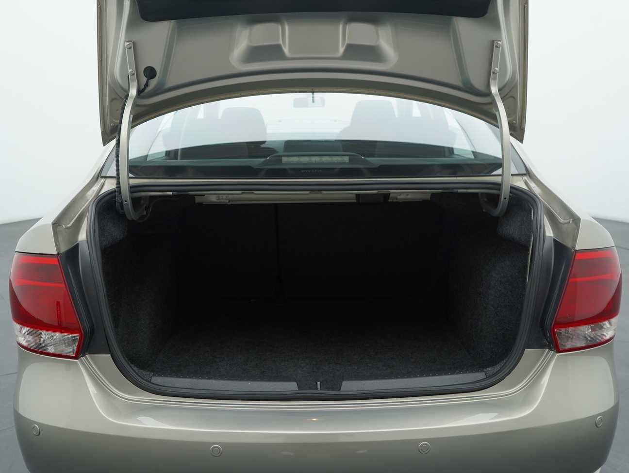 terpakai 2013 Volkswagen Polo  1.6