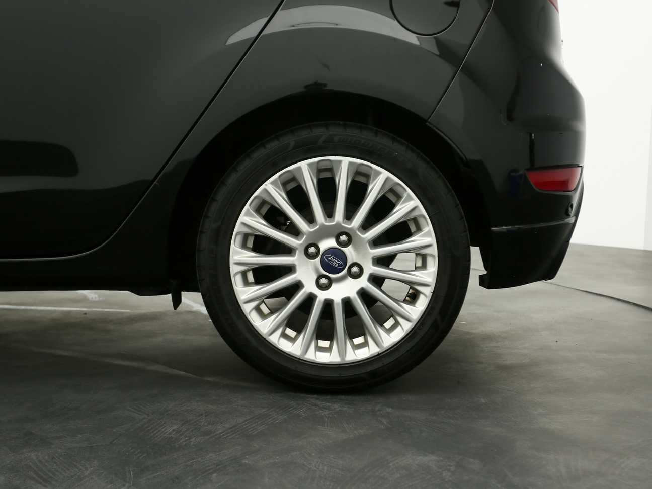 terpakai 2015 Ford FIESTA SPORT 1.5