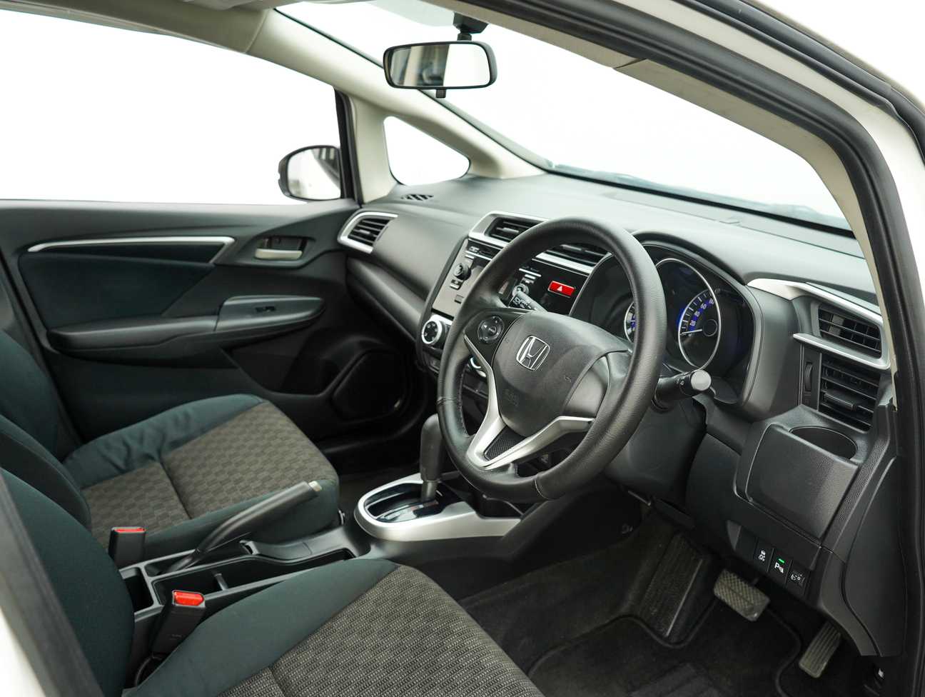 used 2016 Honda Jazz E 1.5