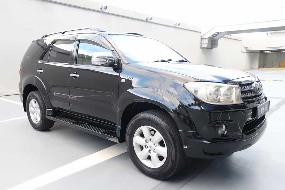 used 2009 Toyota FORTUNER V 2.7