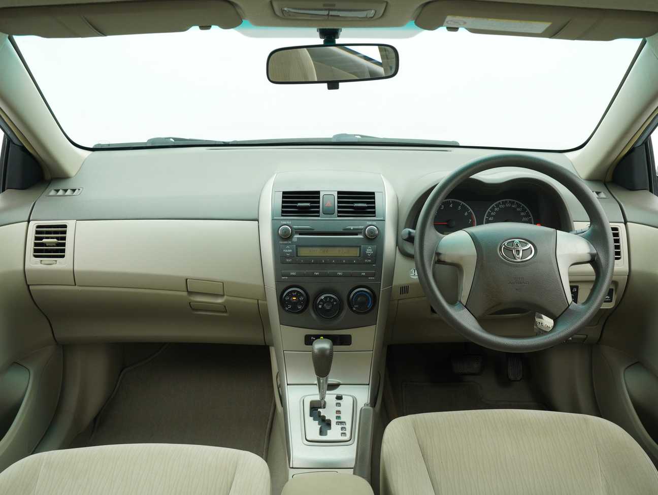 used 2010 Toyota Corolla Altis E 1.6