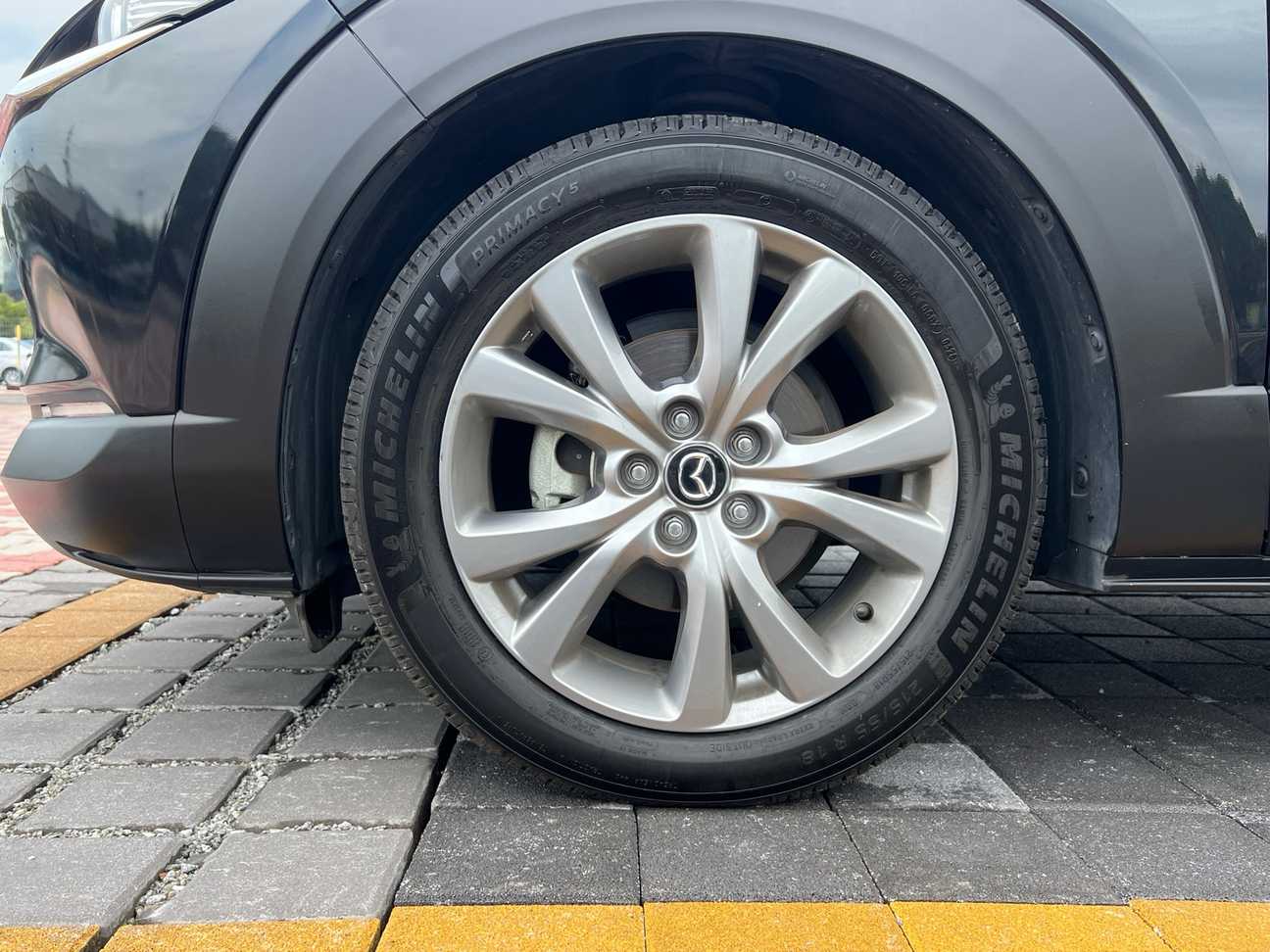 terpakai 2023 Mazda CX-30 SKYACTIV-G High Plus 2.0
