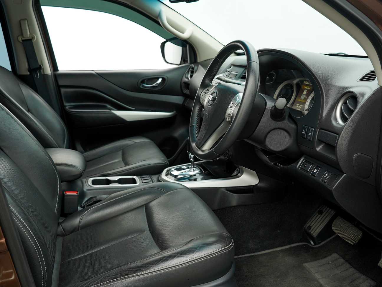 used 2017 Nissan NAVARA NP300 VL 4WD 2.5