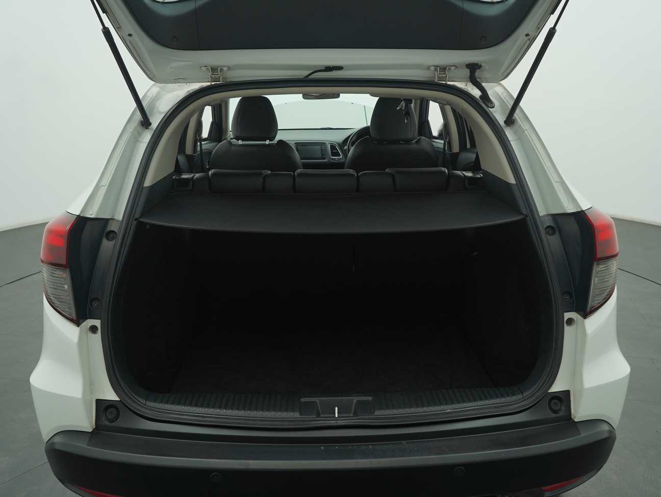 used 2021 Honda HR-V V 1.8