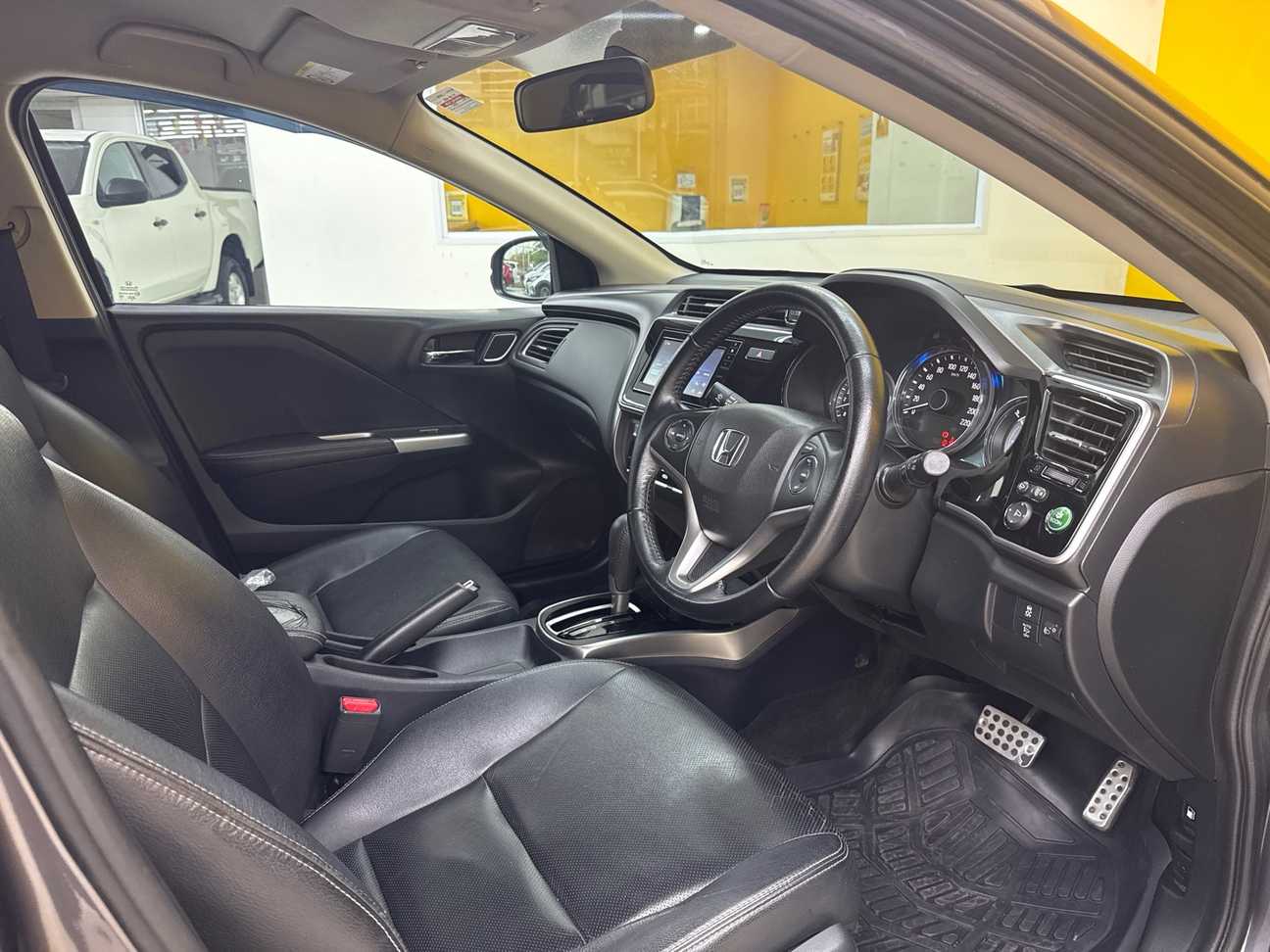 used 2018 Honda City V 1.5