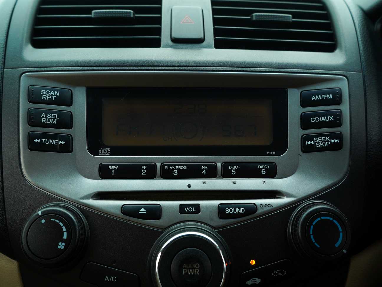 used 2004 Honda Accord VTi 2.0