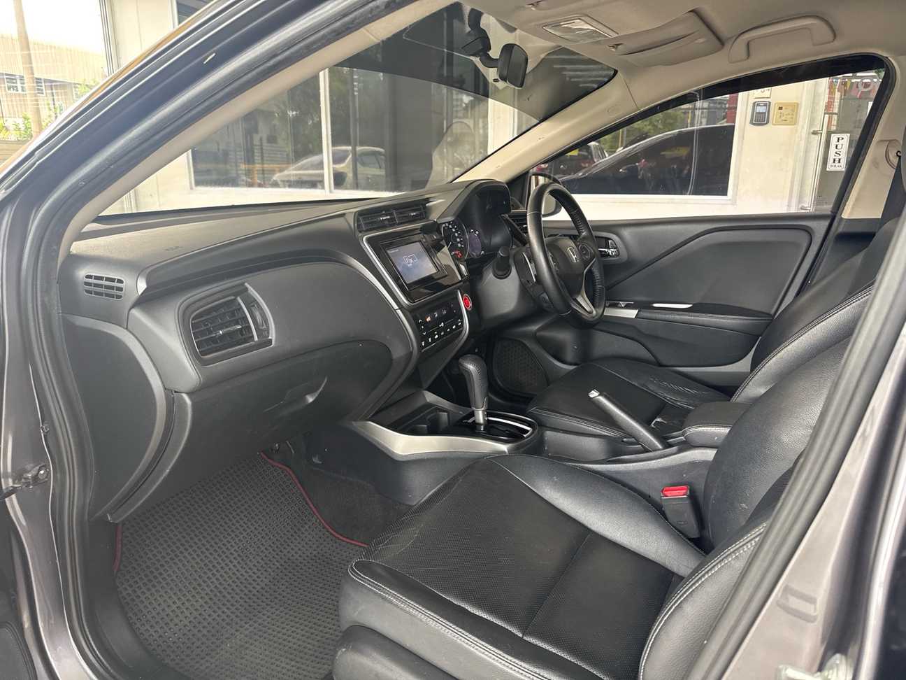 used 2018 Honda City V 1.5