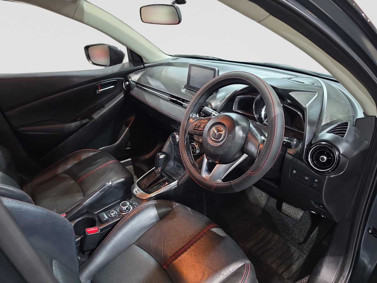 terpakai 2015 Mazda 2 SKYACTIV-G 1.5