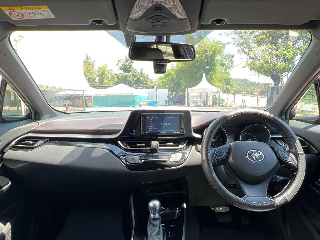 terpakai 2018 Toyota C-HR  1.8