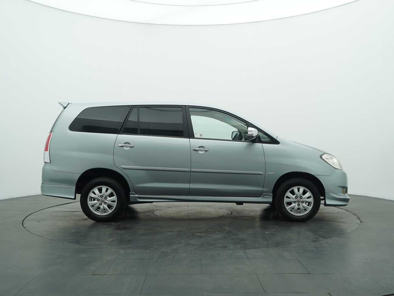 used 2011 Toyota Innova G 2.0
