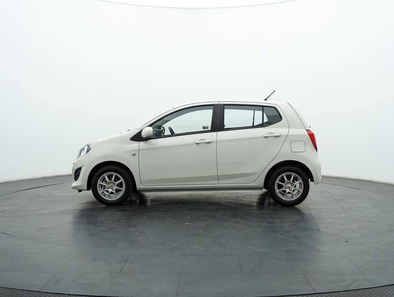 terpakai 2016 Perodua AXIA G 1.0