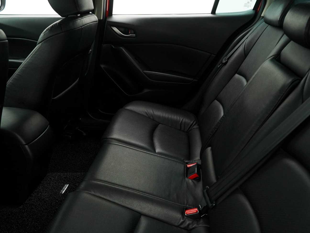 terpakai 2014 Mazda 3 SKYACTIV-G 2.0