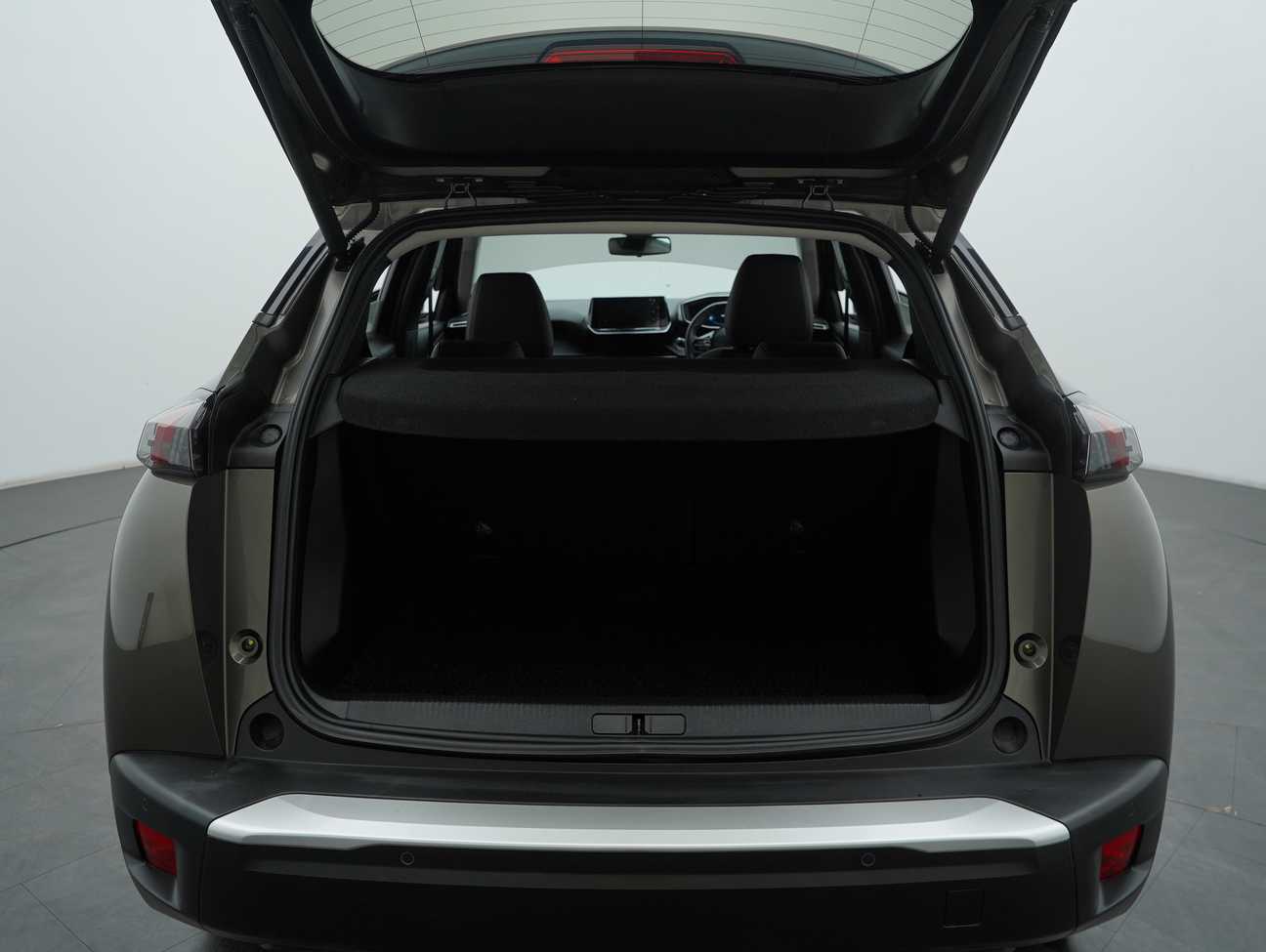 used 2023 Peugeot 2008 Allure 1.2