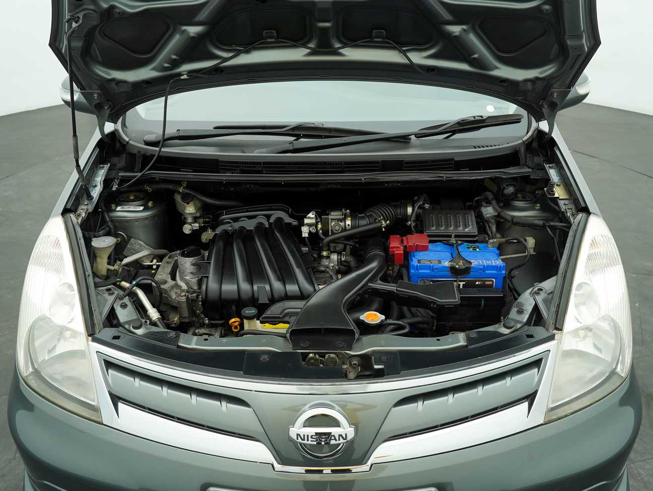 terpakai 2013 Nissan Grand Livina Comfort 1.6