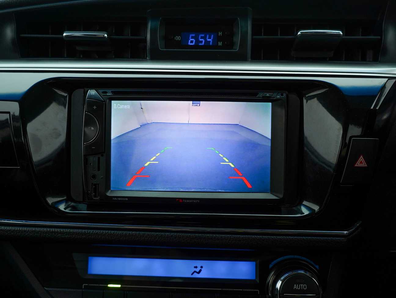 used 2014 Toyota Corolla Altis E 1.8