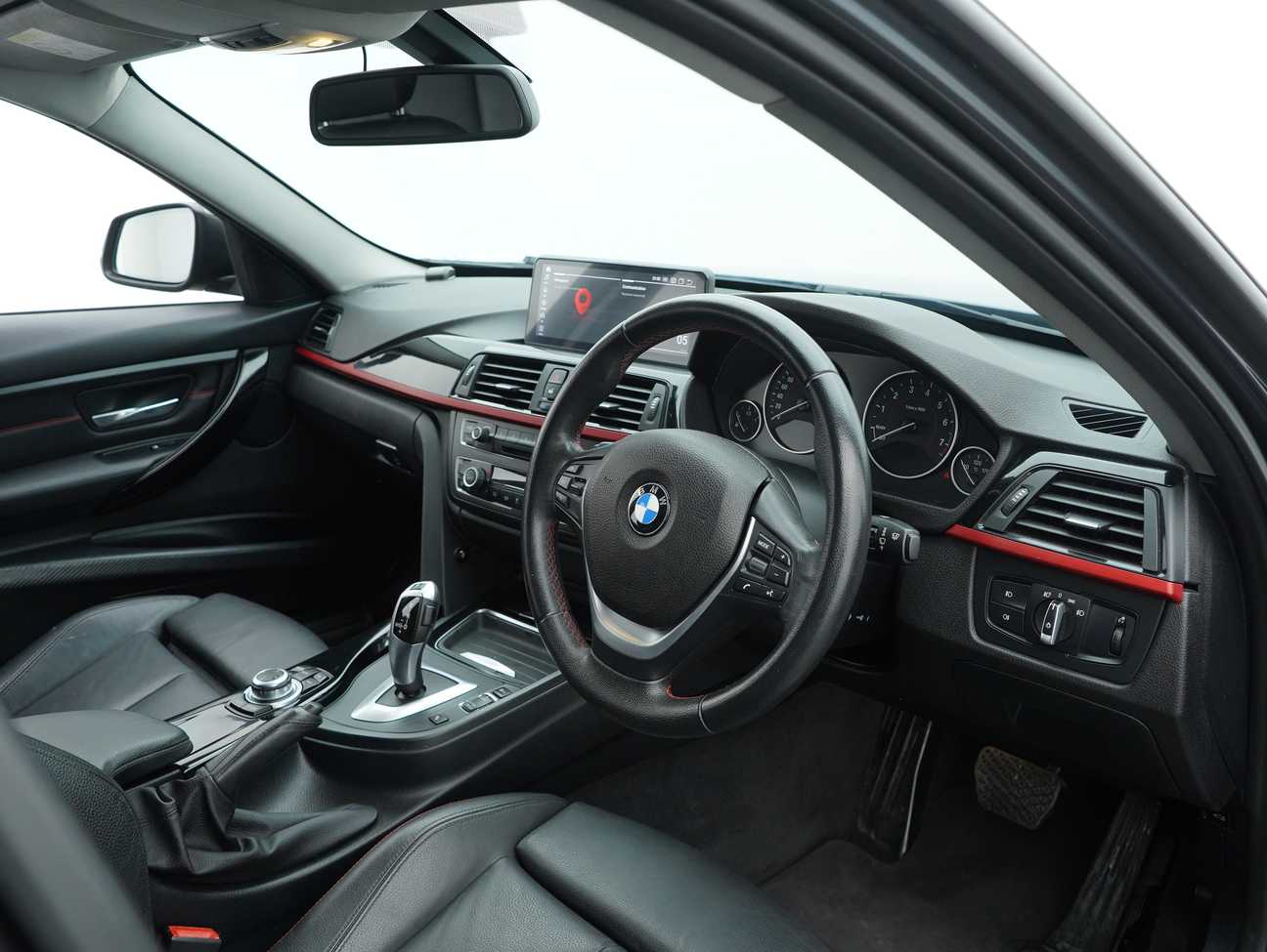 used 2015 BMW 320i Sport Line 2.0