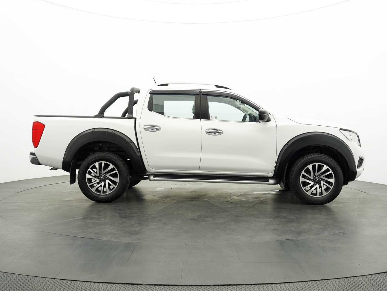 terpakai 2017 Nissan Navara NP300 VL 2.5