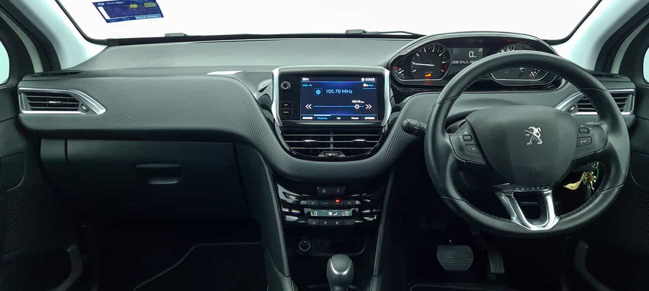 used 2018 Peugeot 208 PURETECH 1.2