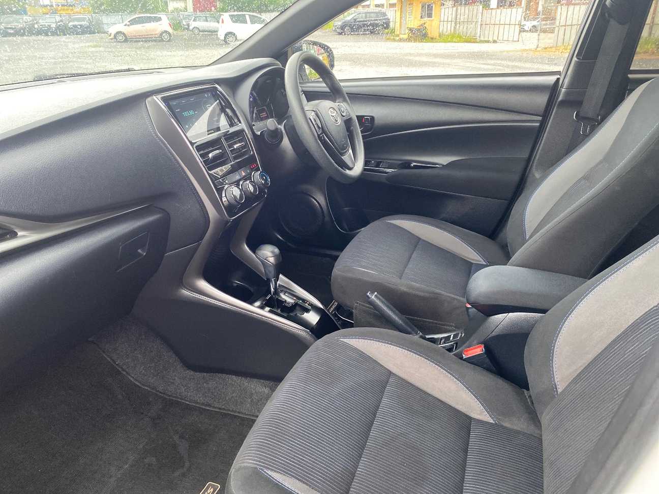 terpakai 2022 Toyota Yaris E 1.5