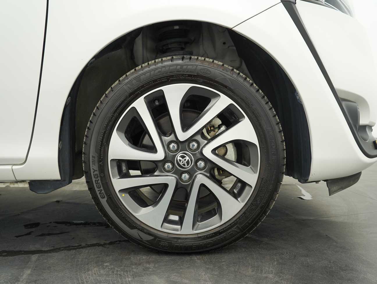 used 2018 Toyota Sienta V 1.5