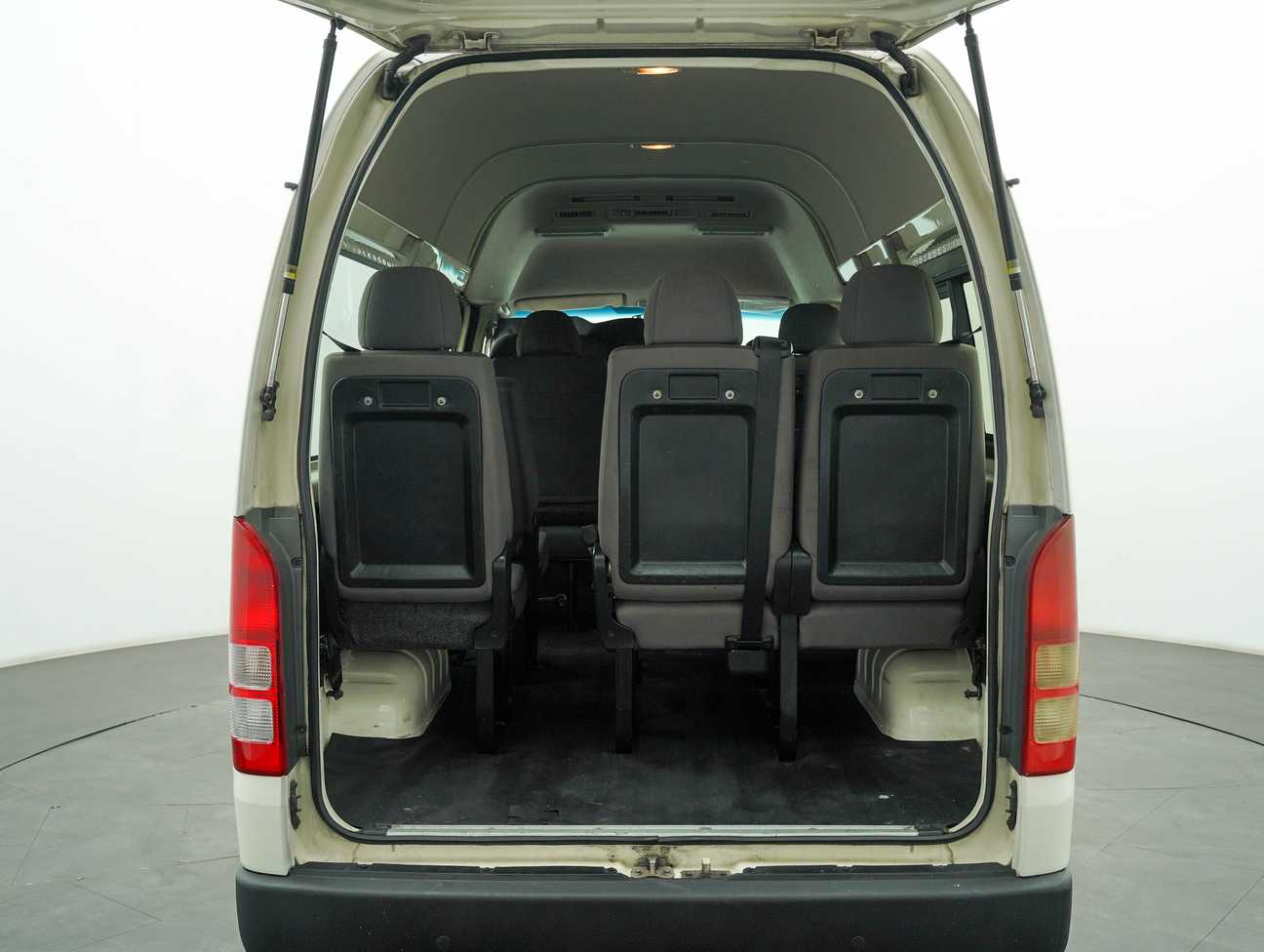 used 2016 Toyota Hiace Window Van 2.5