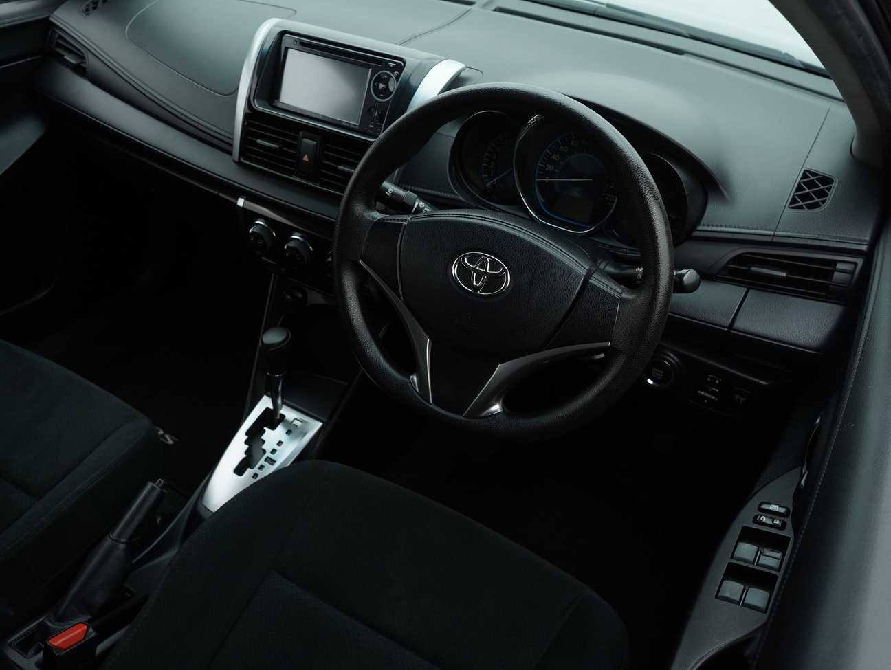 terpakai 2015 Toyota Vios J 1.5