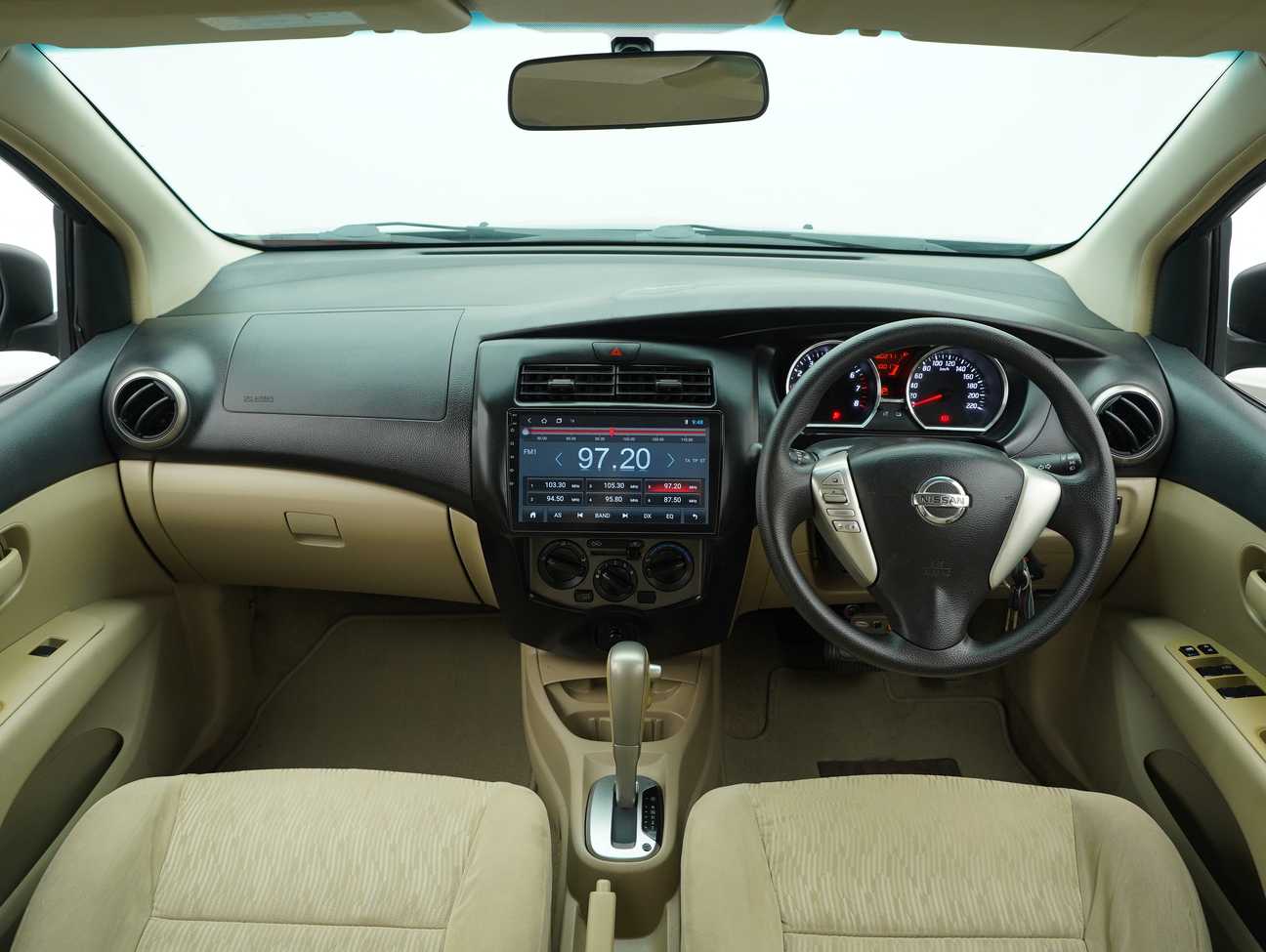 used 2014 Nissan Grand Livina Comfort 1.6