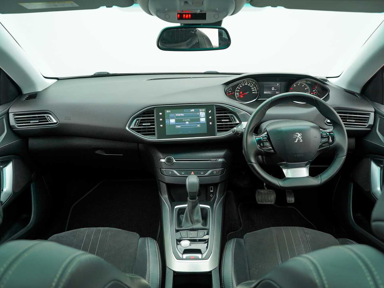 terpakai 2015 Peugeot 308 THP 1.6