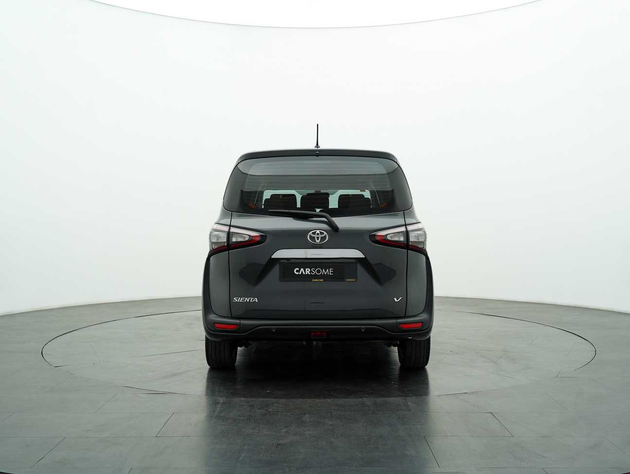used 2018 Toyota Sienta V 1.5