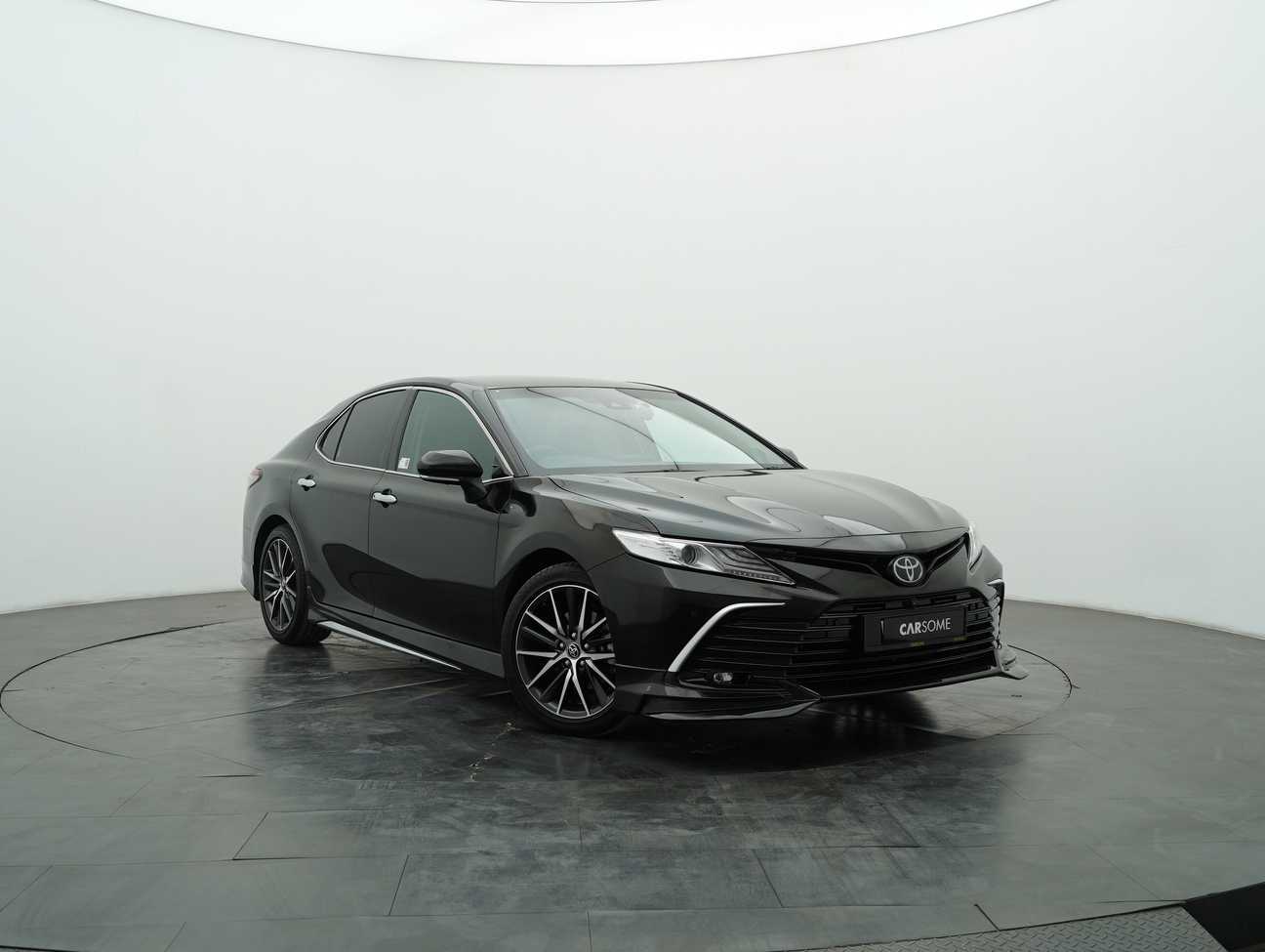 used 2024 Toyota Camry V 2.5