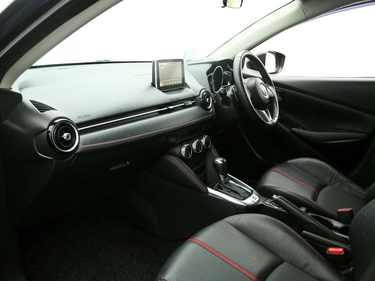 terpakai 2017 Mazda 2 HATCHBACK SKYACTIV 1.5