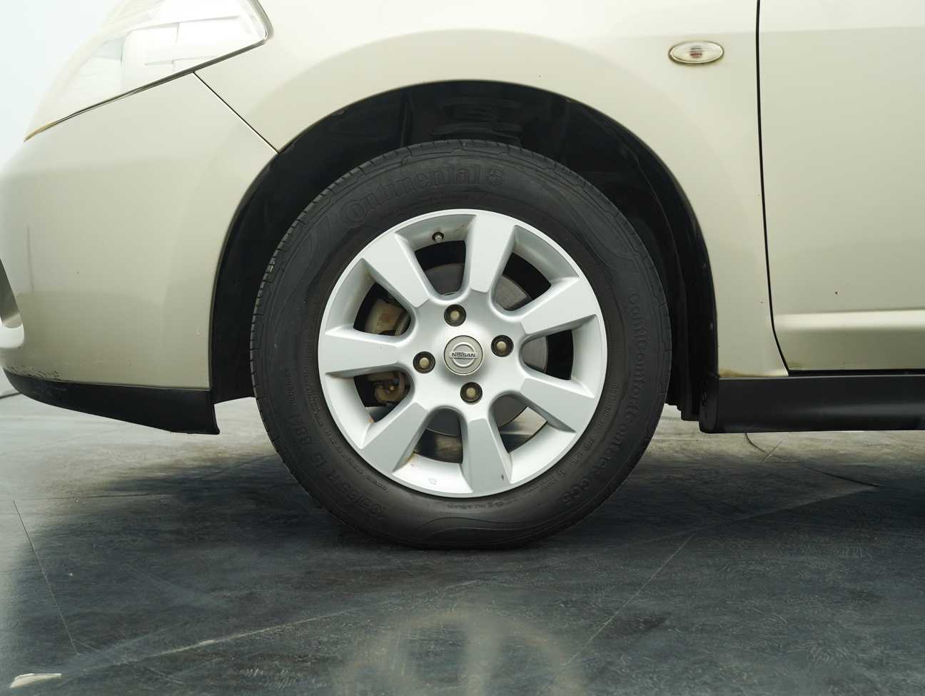 used 2014 Nissan Latio Comfort 1.8