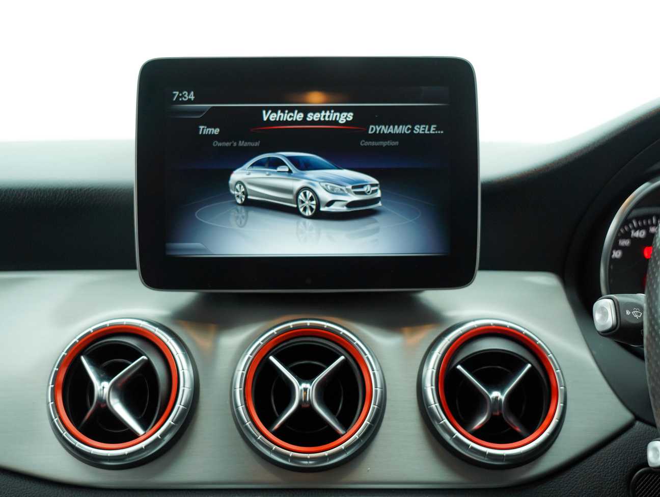 terpakai 2018 Mercedes-Benz CLA200 AMG Line 1.6