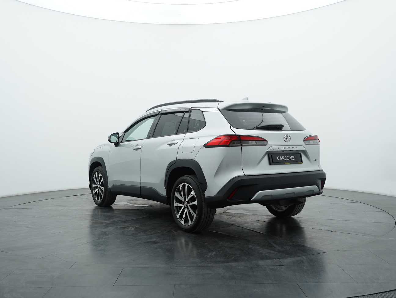 used 2023 Toyota Corolla Cross V 1.8