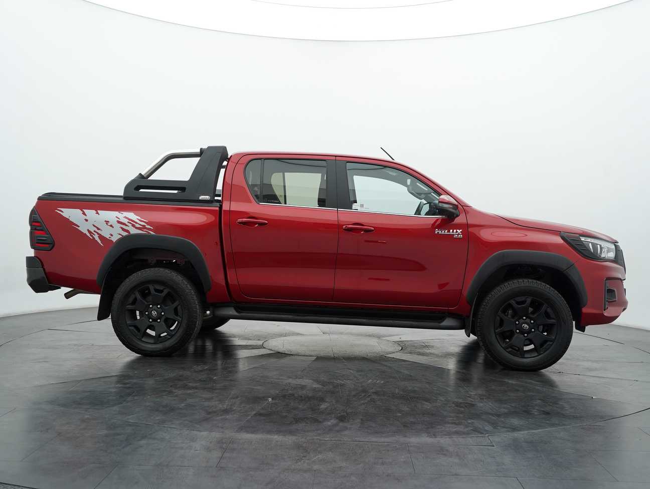 terpakai 2019 Toyota Hilux Black Edition Dual Cab 2.8