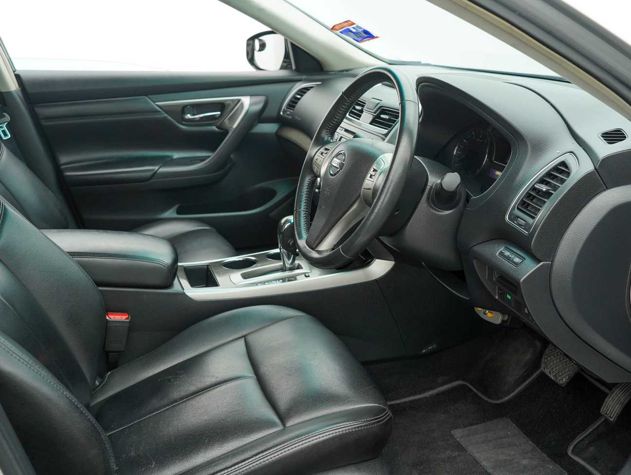 used 2015 Nissan TEANA XE 2.0