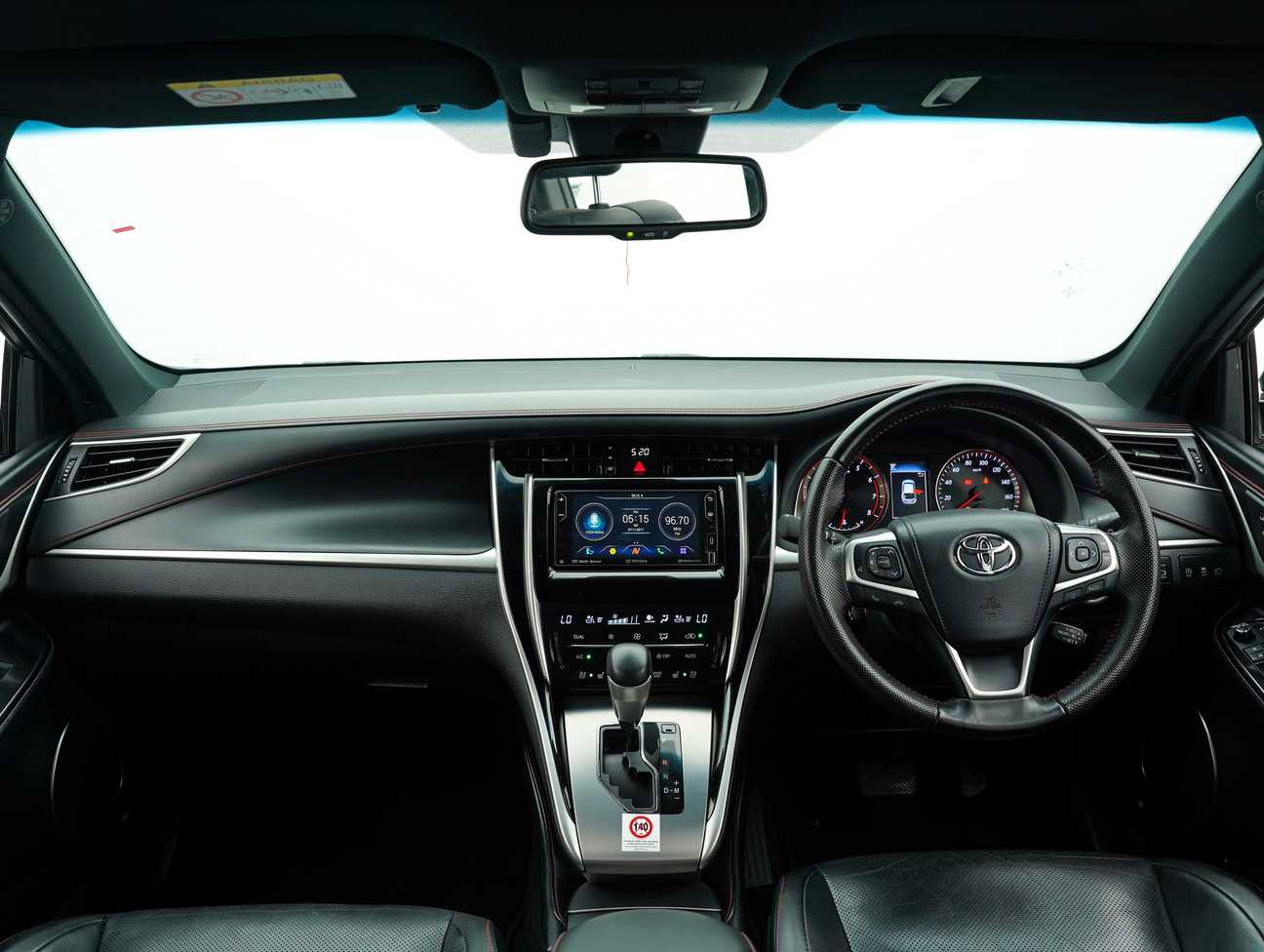 used 2018 Toyota Harrier Luxury 2.0