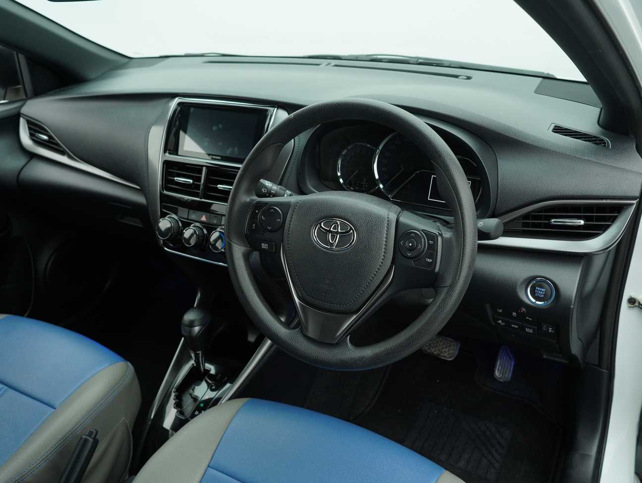 used 2022 Toyota Yaris E 1.5