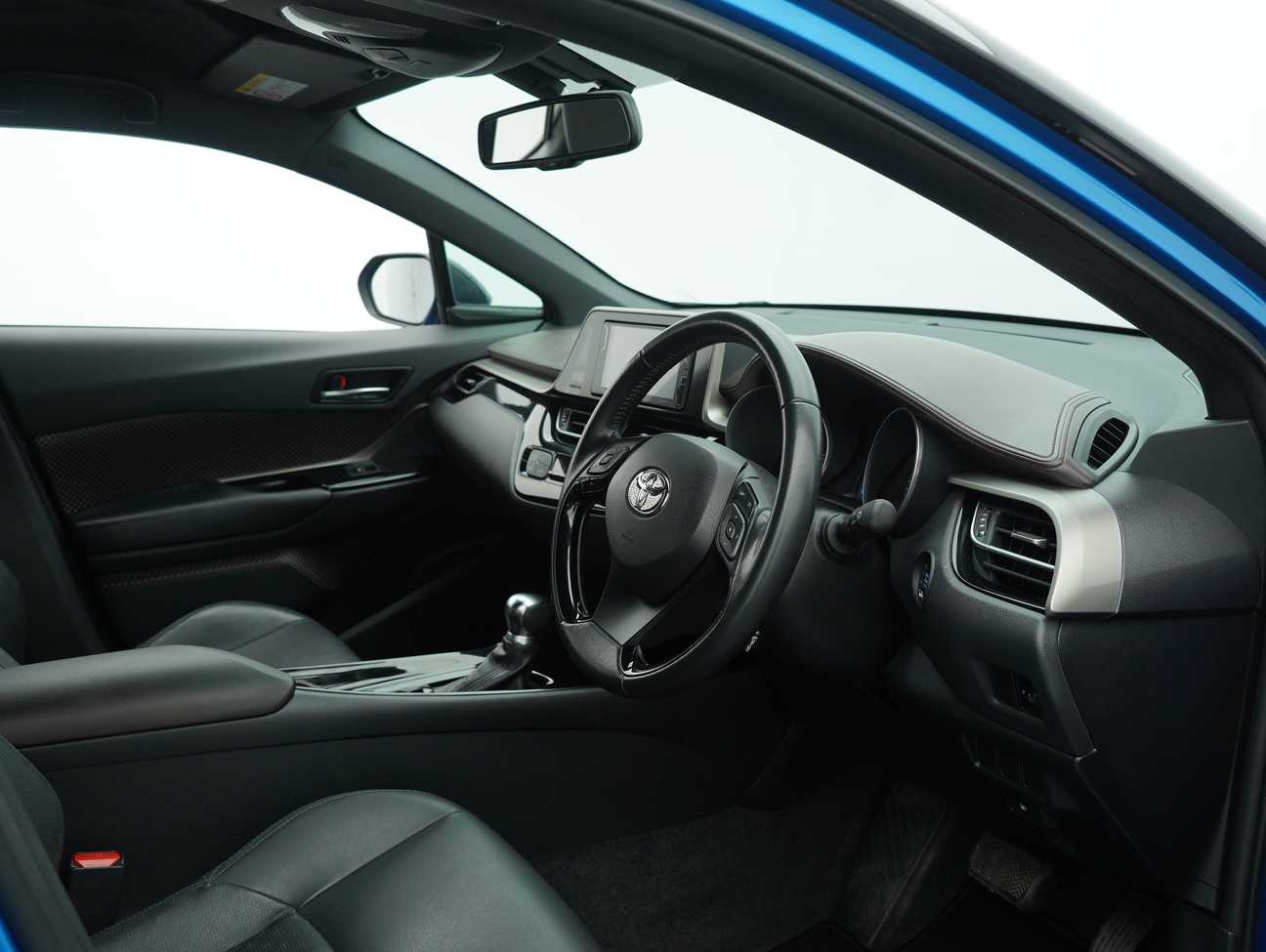 used 2018 Toyota C-HR  1.8