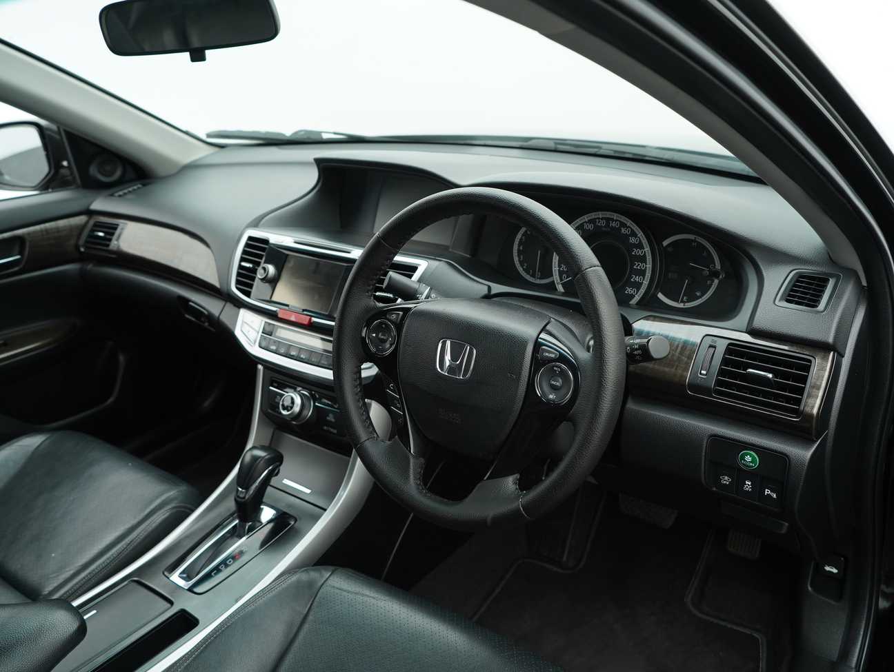 used 2014 Honda Accord VTi-L 2.0