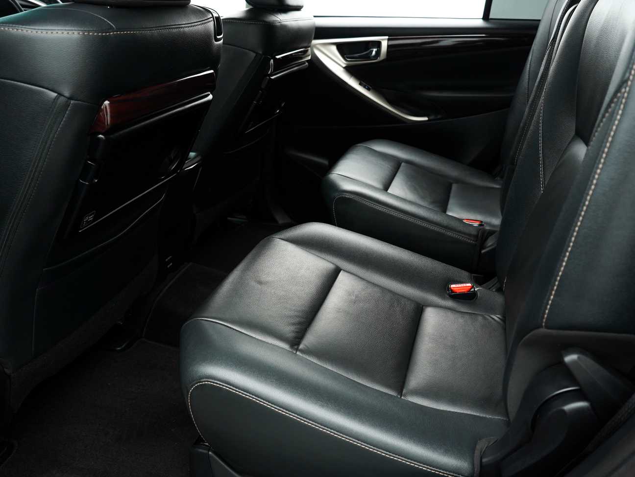 used 2021 Toyota Innova X 2.0