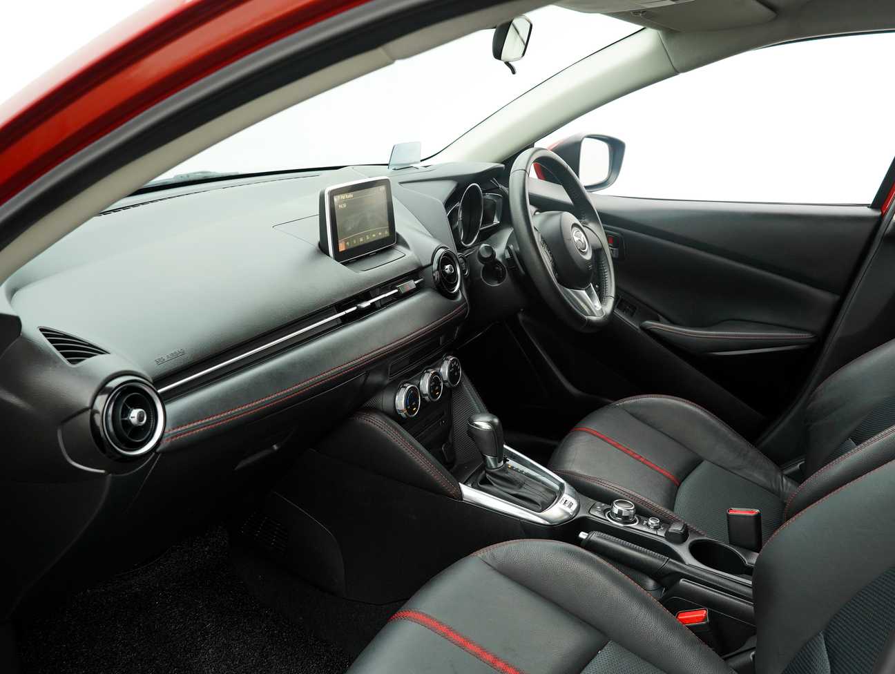 terpakai 2015 Mazda 2 SKYACTIV-G 1.5