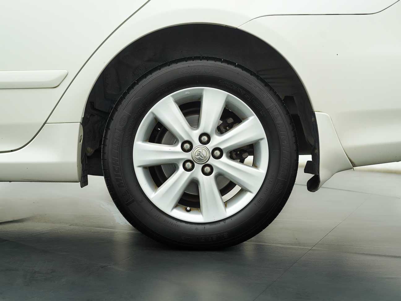 used 2012 Toyota Corolla Altis E 1.6