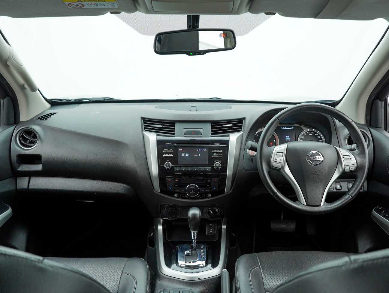 used 2018 Nissan Navara NP300 VL Dual Cab 2.5