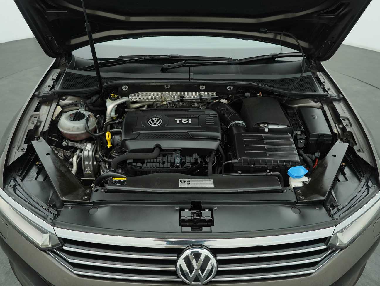 used 2017 Volkswagen Passat TSI Highline 2.0